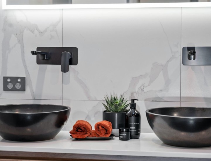 111 Open2view ID484902 10 Rich Rise