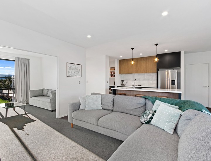 e1dbe08e01c1abe76cc5376858001ee21b08fa38